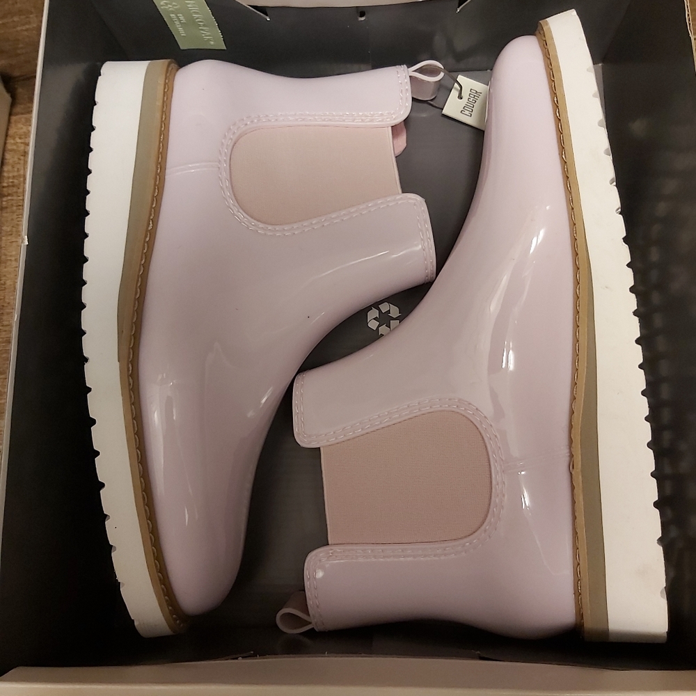 Cougar Pink Rain Boots